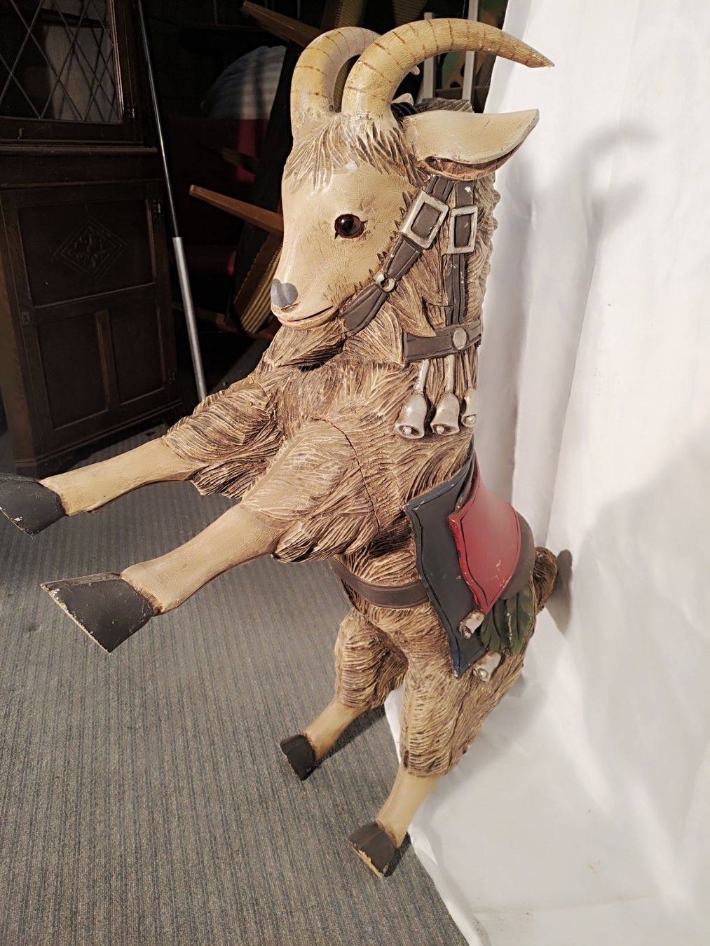Sculptures & Statues: Antiker Karussell Steinbock geschnitzt – D'occasion à Rorschacherberg par snOOpydOg11 3