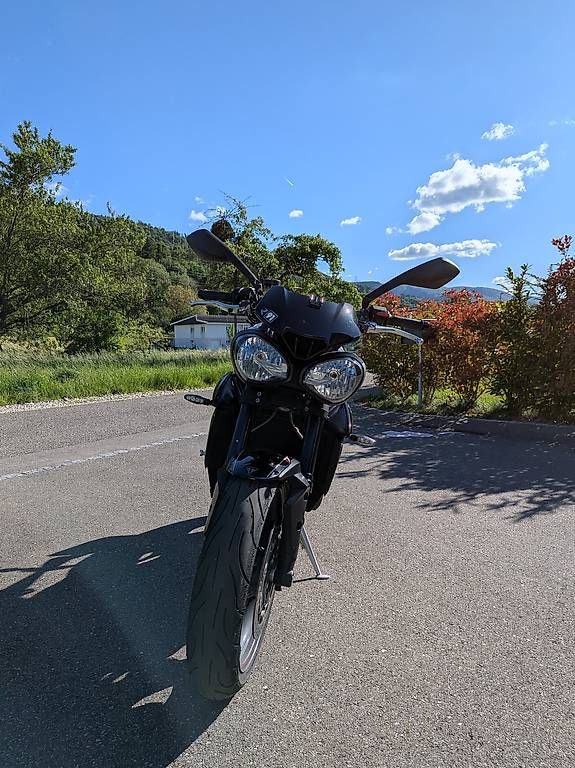 Strada: Street Triple R 765 ABS – Usato da Vicques venduto da Famikottelat 1