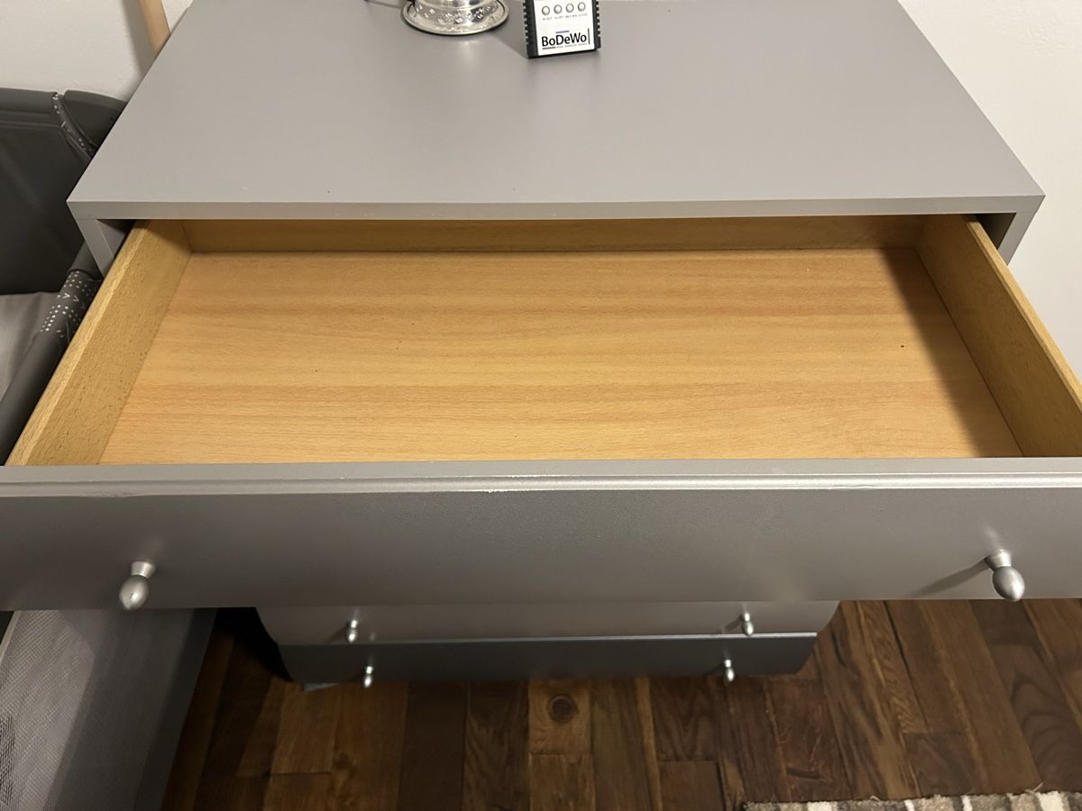 Cassettiere: Sideboard grau – Usato da Hombrechtikon venduto da Etagere92 1