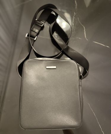 Schwarze Michael Kors Umhängetasche, neuwertig!