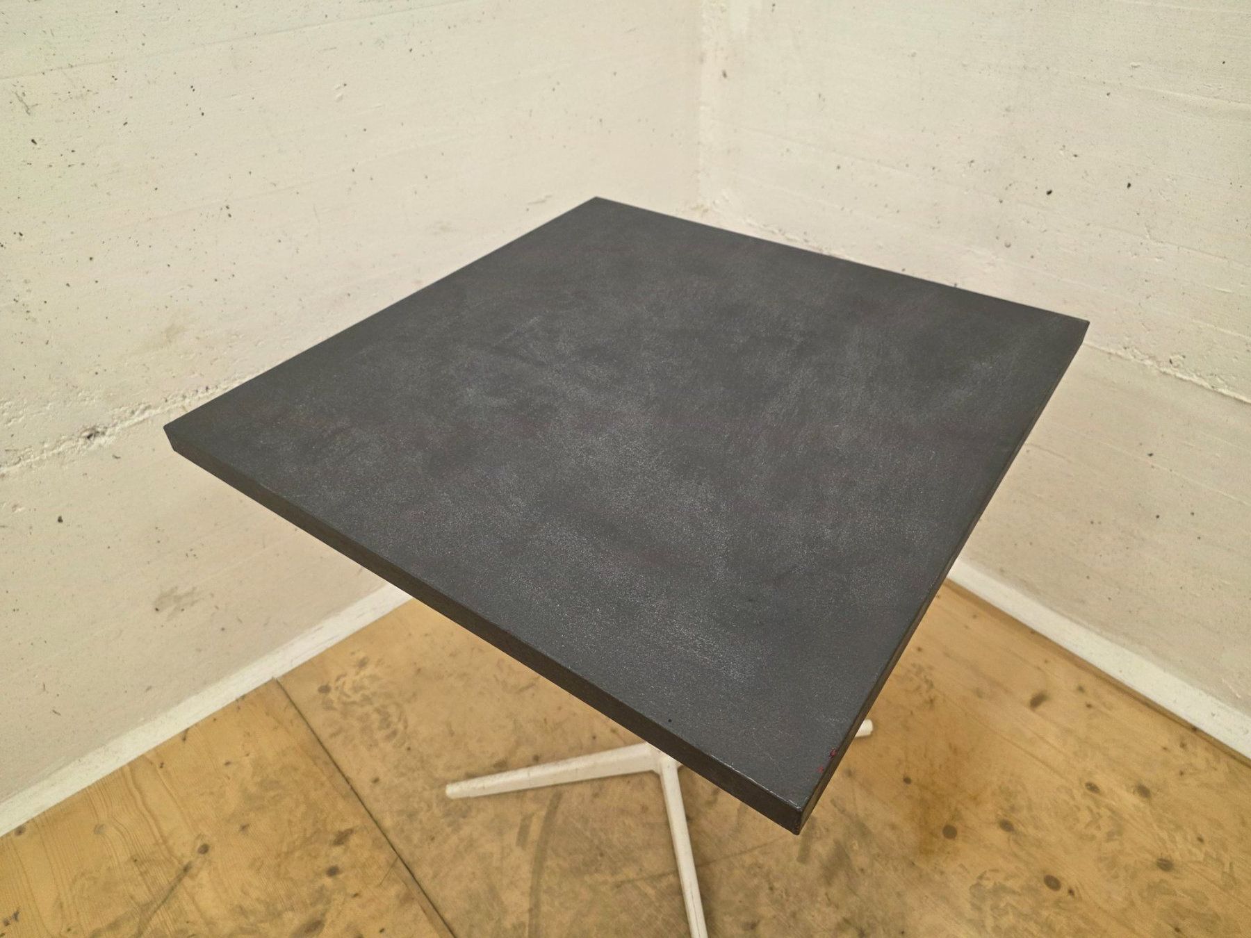 Schaffner Tische: Schaffner Gartentisch - Balkontisch klappbar 65cm – Gebraucht aus Münchenbuchsee von LuupBrocki 1