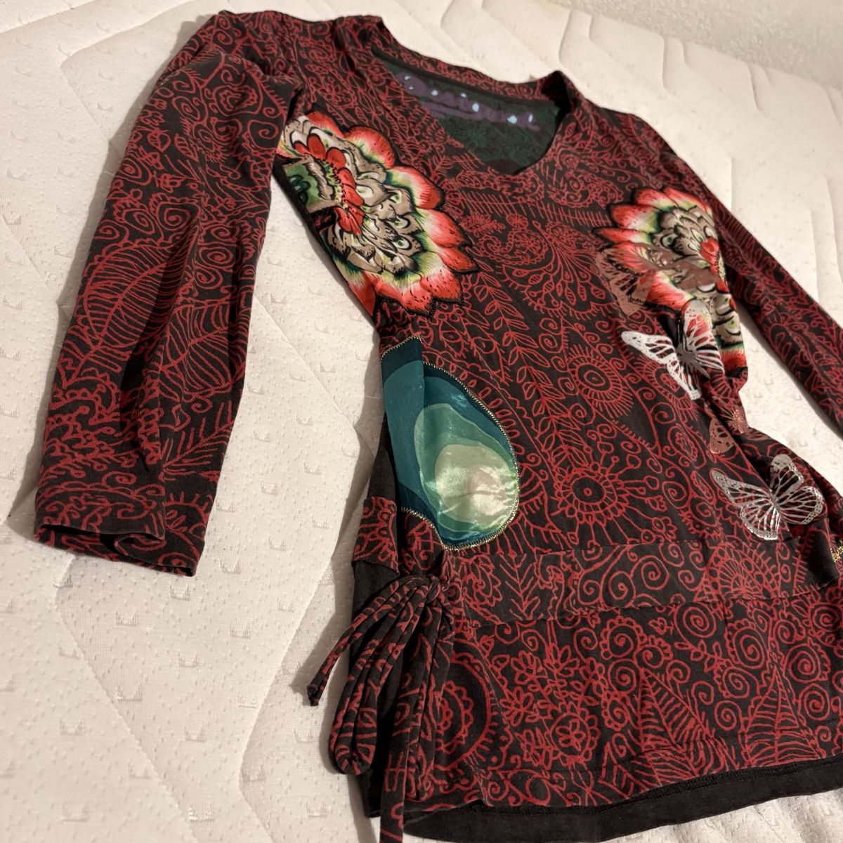 Desigual Maglioni & Felpe: Roter gemusterter Desigual Pullover – Nuovo (secondo la descrizione) da Brünisried venduto da Livtsukki2ndHand 3