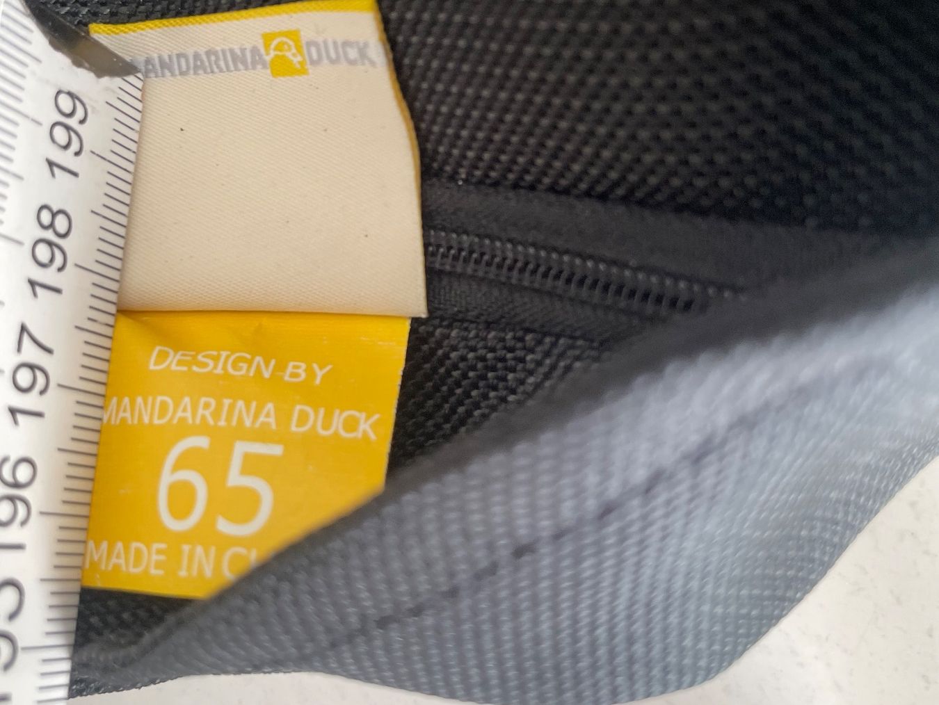 Mandarina Duck Sacs: Mandarina Duck MD20 Borsa a tracolla – D'occasion à Minusio par Pink222 2