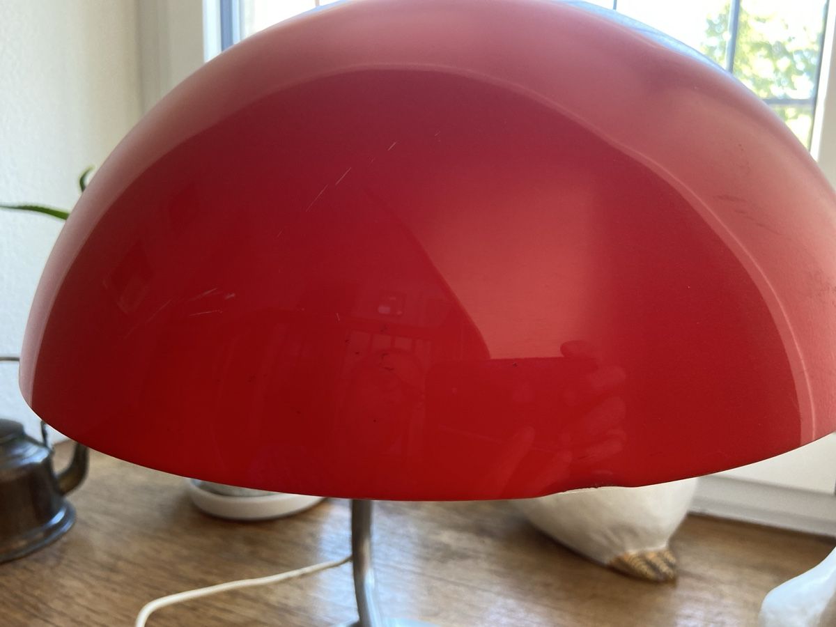 Lampen: Tischlampe rot Metall Gestell  – Gebraucht aus Oberwil BL von hr237 3