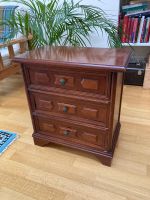 Petit meuble de rangement style colonial en bois