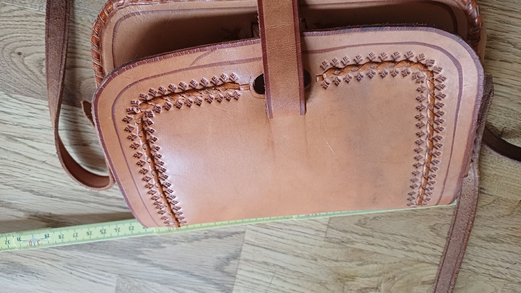 Borse da donna: Kleine Ledertasche – Usato da Flawil venduto da Pinkmalibu 3