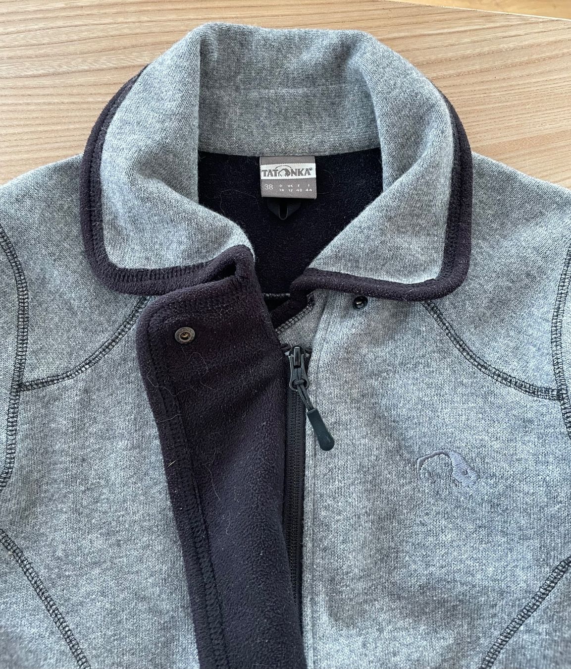 Tatonka Giacche: Tatonka Strickfleece-Jacke mit Wolle, Gr. 38, windabweisend – Usato da Bichwil venduto da loft204 2