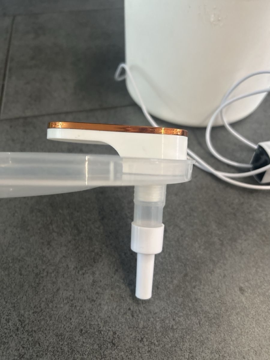Stagni & Fontane ornamentali: Trinkbrunnen Katze Weiss mit USB Kabel  – Usato da Mühledorf SO venduto da Dania77 5