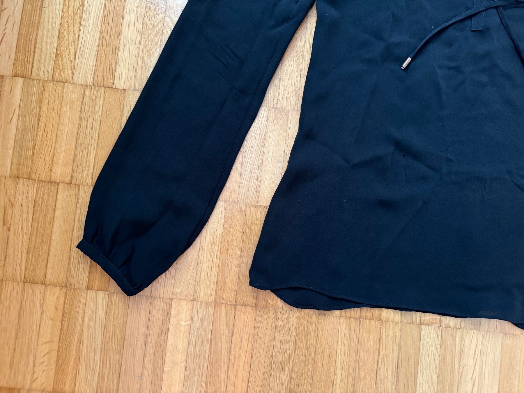 Esprit Camicette: Esprit Bluse schwarz Grösse S - elegant & zeitlos – Usato da Jona venduto da Good_luck1_ 3