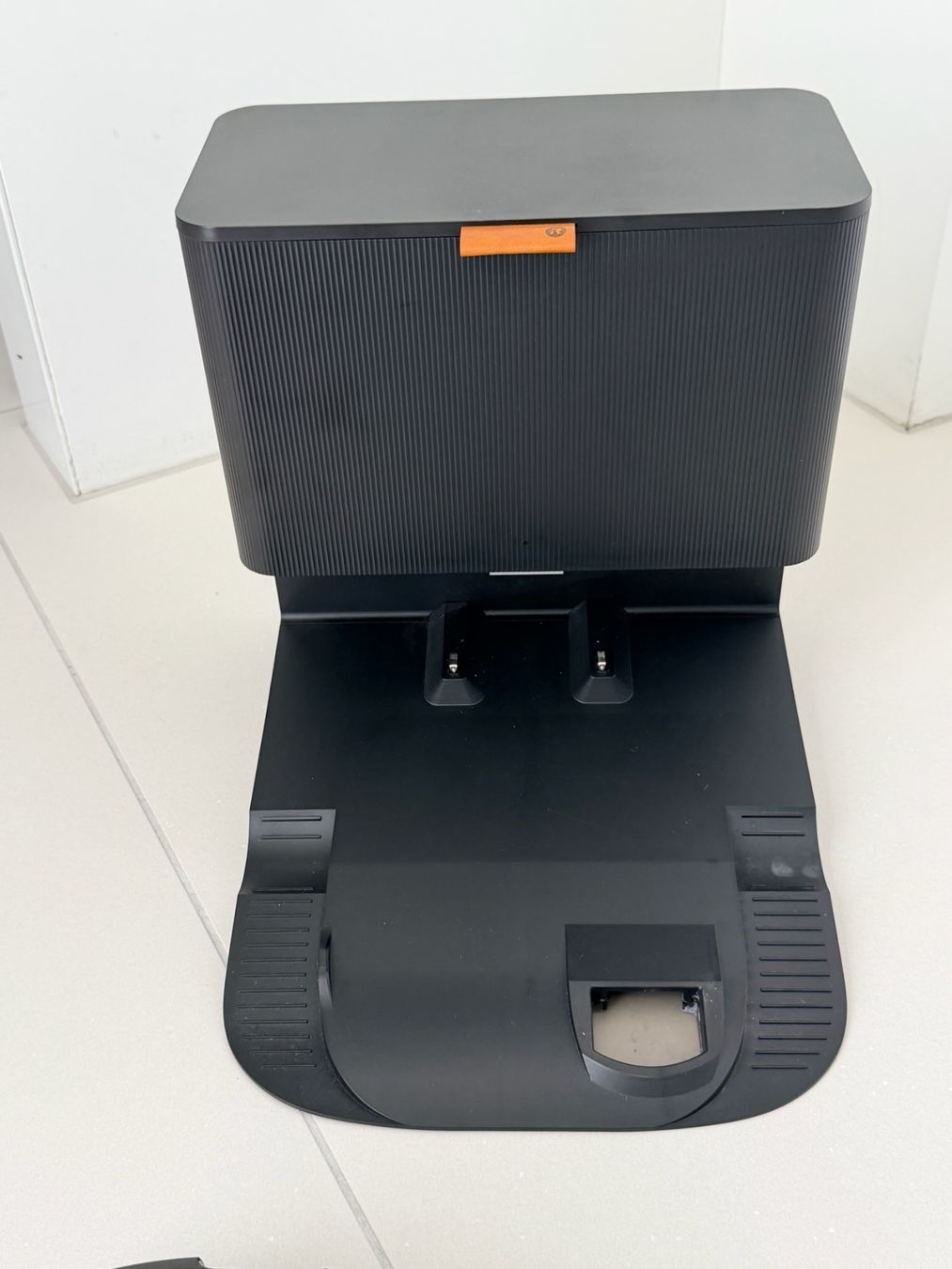 Irobot Staubsauger & Zubehör: iRobot Roomba j7+ Mit Absaugstation – Gebraucht aus Wangen SZ von case690 2