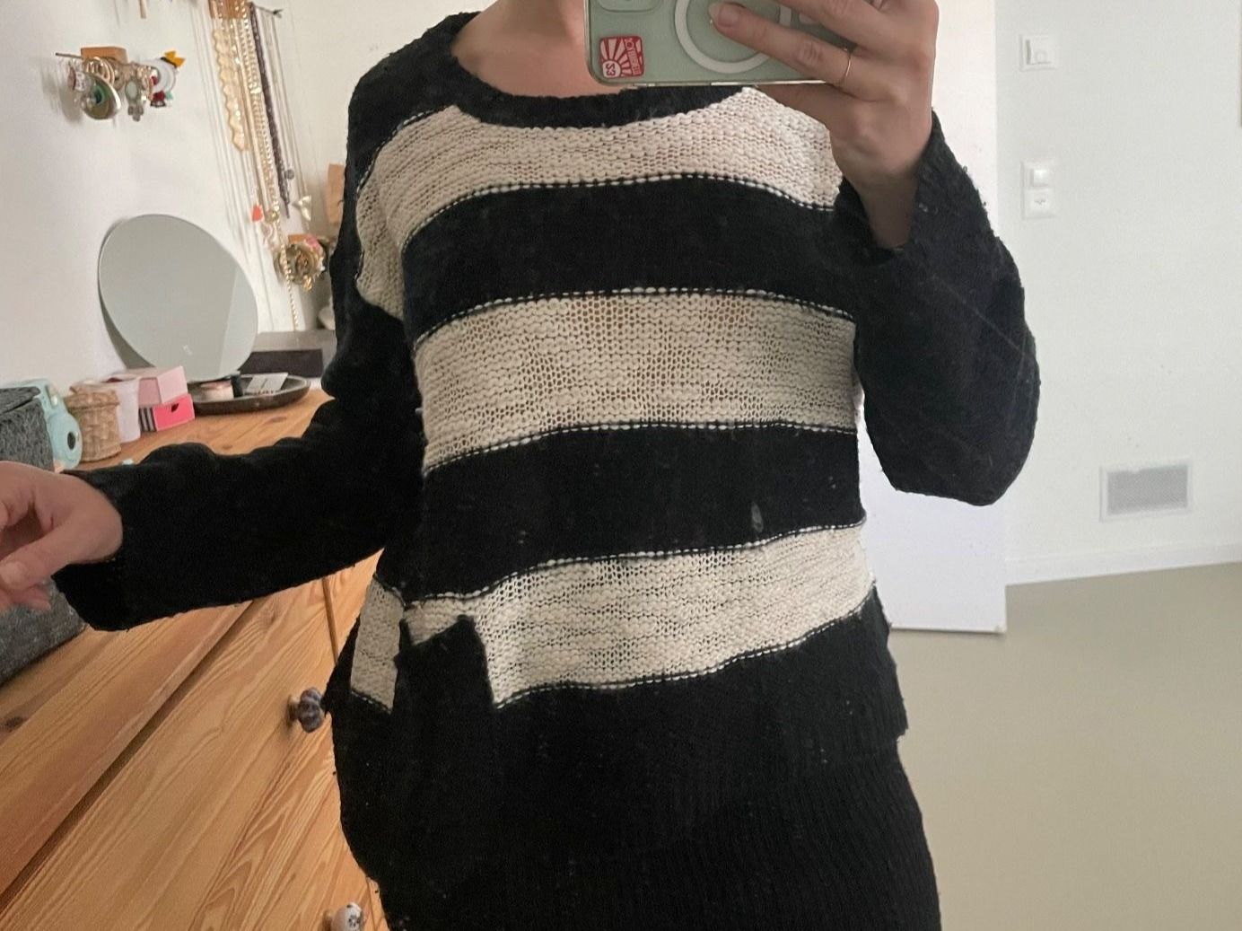Maglioni & Felpe: Schwarz-weiss gestreifter Pullover Gr. M / Pull rayé tricot – Usato da Zürich venduto da AnnaSa 6