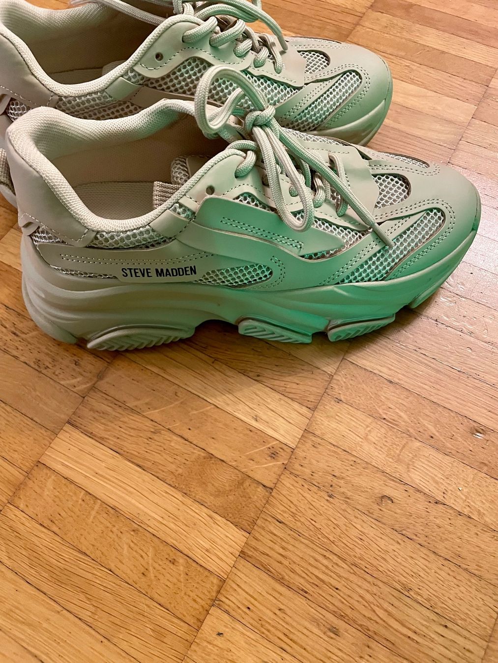 Steve Madden Damenschuhe: Steve Madden Damen Turnschuhe – Neu (gemäss Beschreibung) aus Zürich von VictoriaGVA
