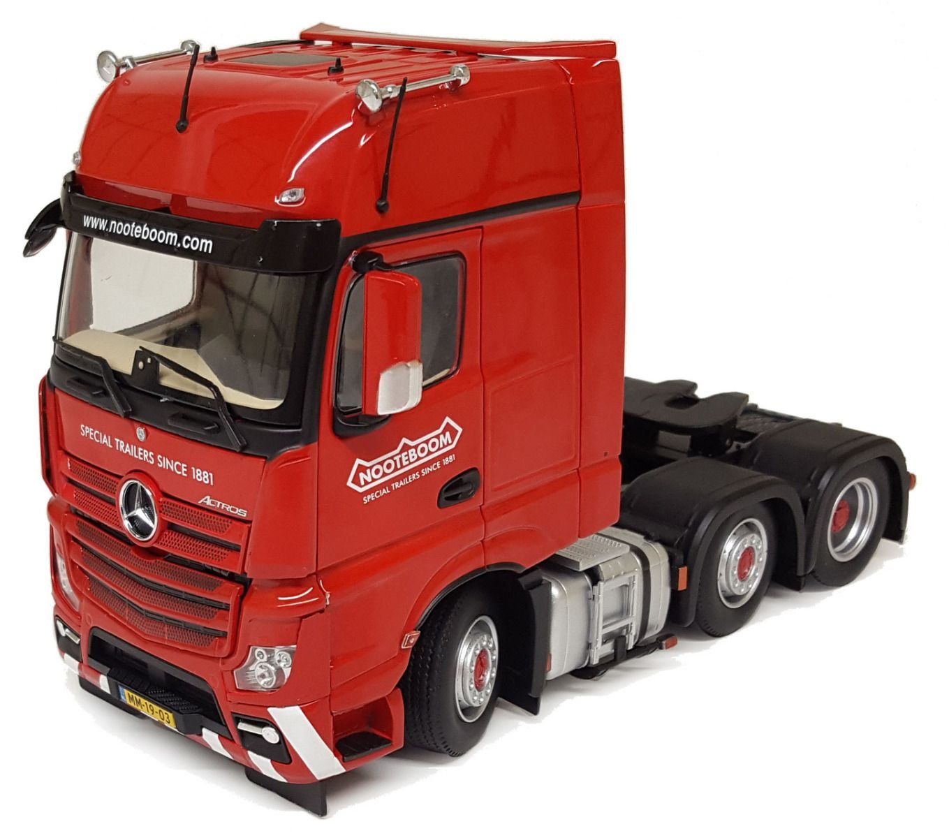 Kit di modellismo & Modellini statici: 1:32 MB Actros Gigaspace 6x2 Nooteboom – Nuovo e nell'imballaggio originale da Affoltern am Albis venduto da Modellshop-8910