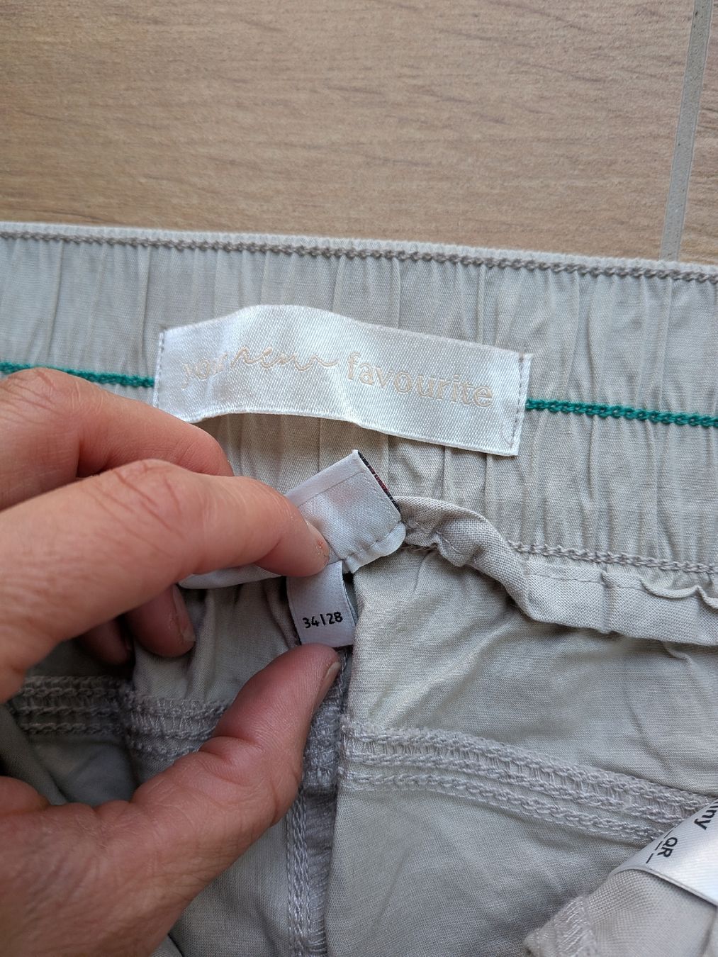 Pantaloni: Street One Stoffhose Baumwolle Grösse 34 – Usato da Eschenbach SG venduto da SanFranciscoCalifornia 1