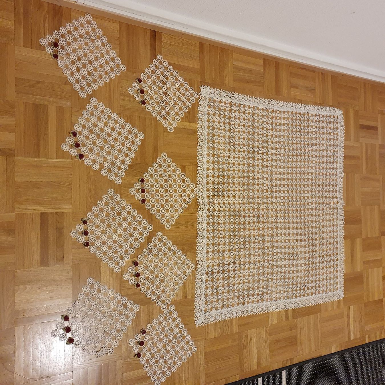 Stoffe: Nappe de décoration dentelles – Gebraucht aus Prilly von RoDyRe
