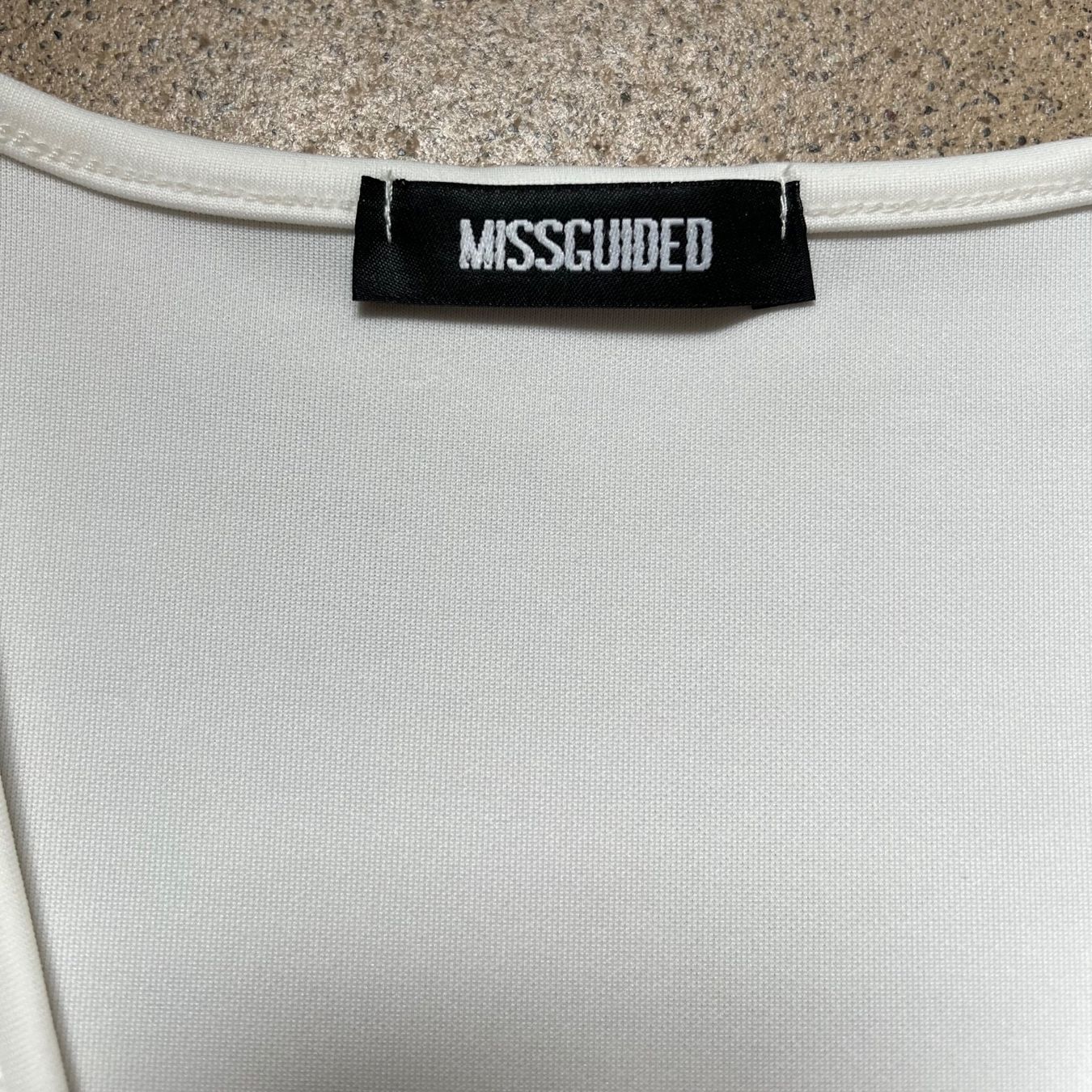 Kleider: MISSGUIDED Kleid 🤍 – Gebraucht aus Zürich von ClosetQueen 7