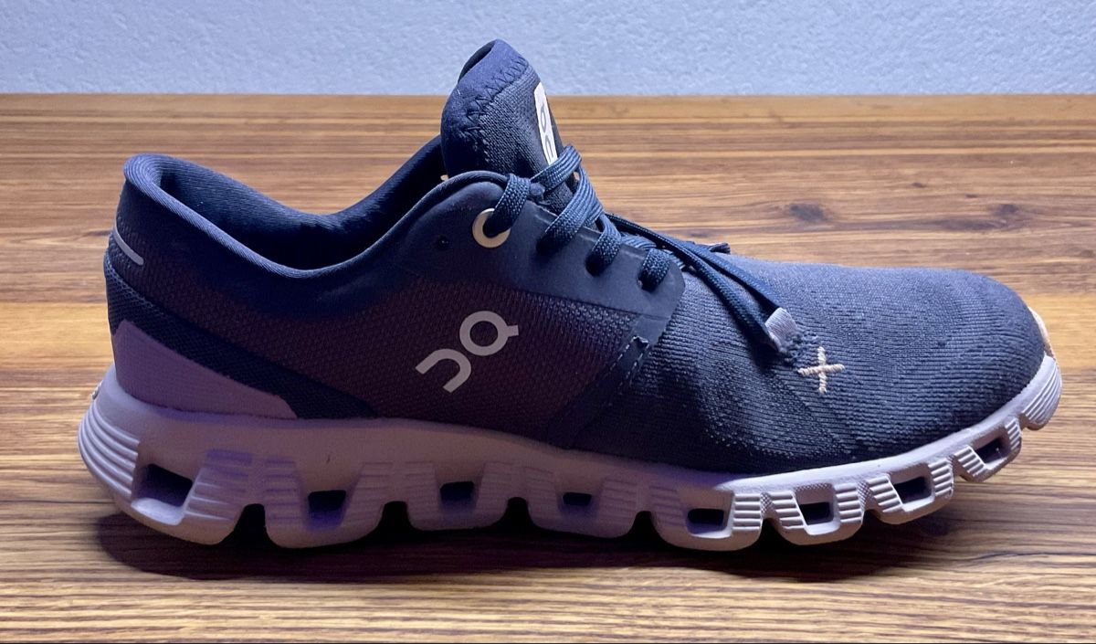 On Damenschuhe: Neuwertig - On Running Cloud X 3, Gr. 37,5 – Neu (gemäss Beschreibung) aus Regensdorf von lotti8105 1