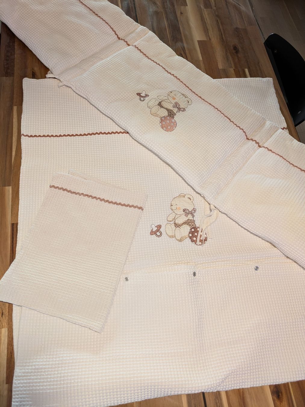 Ikea Letti: SUNDVIK, Lit bébé 60x120 cm avec matelas et accessoires – Usato da Le Mont-sur-Lausanne venduto da elv_yyl8 6