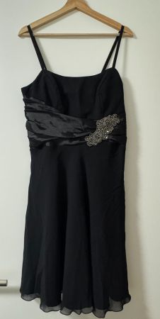 Elegantes Abendkleid schwarz Gr. 38 mit Strass