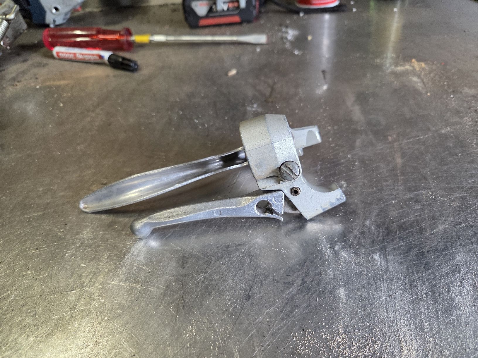 Magura Mofa-Ersatzteile: Magura Griffset Links Neuwertig – Gebraucht aus Eichberg von Schmid-Motos