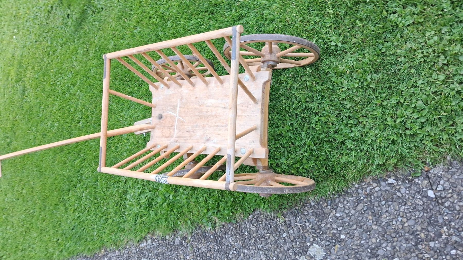 Articoli in legno: kleines Leiterwägeli – Usato da Altstätten venduto da antikundart 2