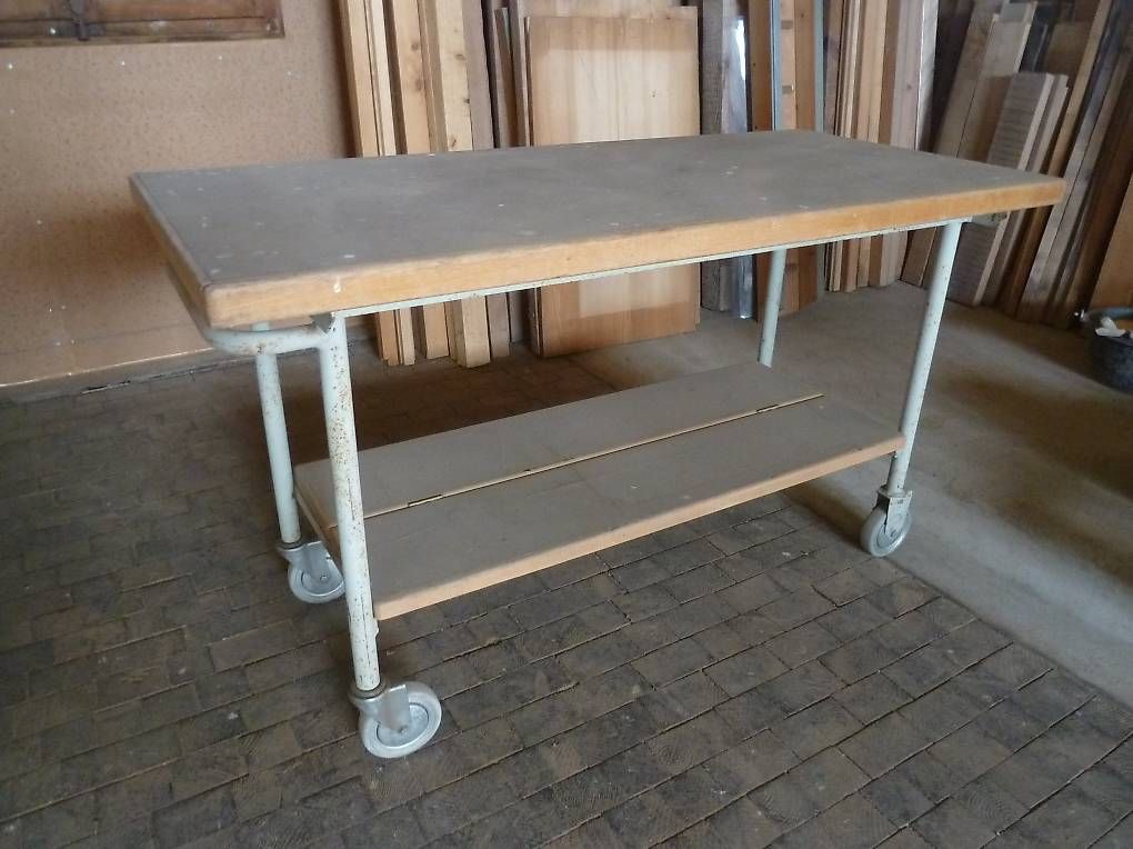 Tavoli: Mobiler Werkstatttisch – Usato da Aarwangen venduto da vintagehandel