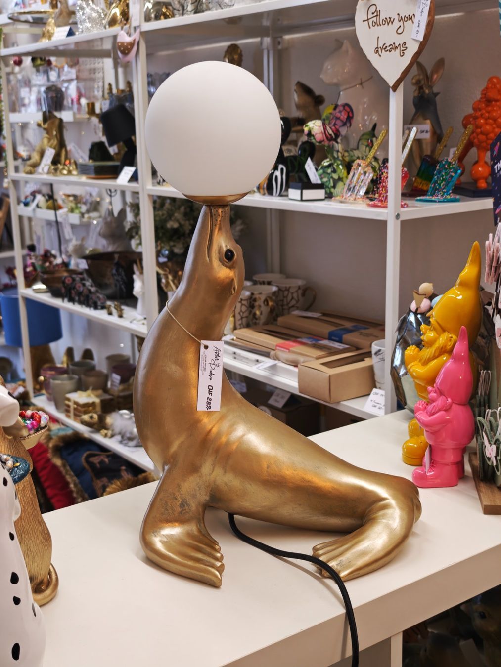 Lampade: Seehund / Robbe Lampe Gold – Nuovo e nell'imballaggio originale da Schaffhausen venduto da AtelierPudesco