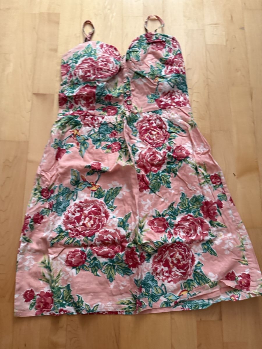 Kleider: Sommerkleid Blumenmuster rosa Grösse S – Gebraucht aus Schwarzenbach SG von jel_89zm
