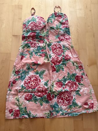 Sommerkleid Blumenmuster rosa Grösse S