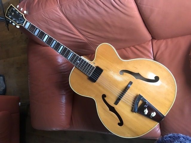 Strumenti musicali: VEGA Archtop Gitarre – Usato da Zürich venduto da gemuesebouillon