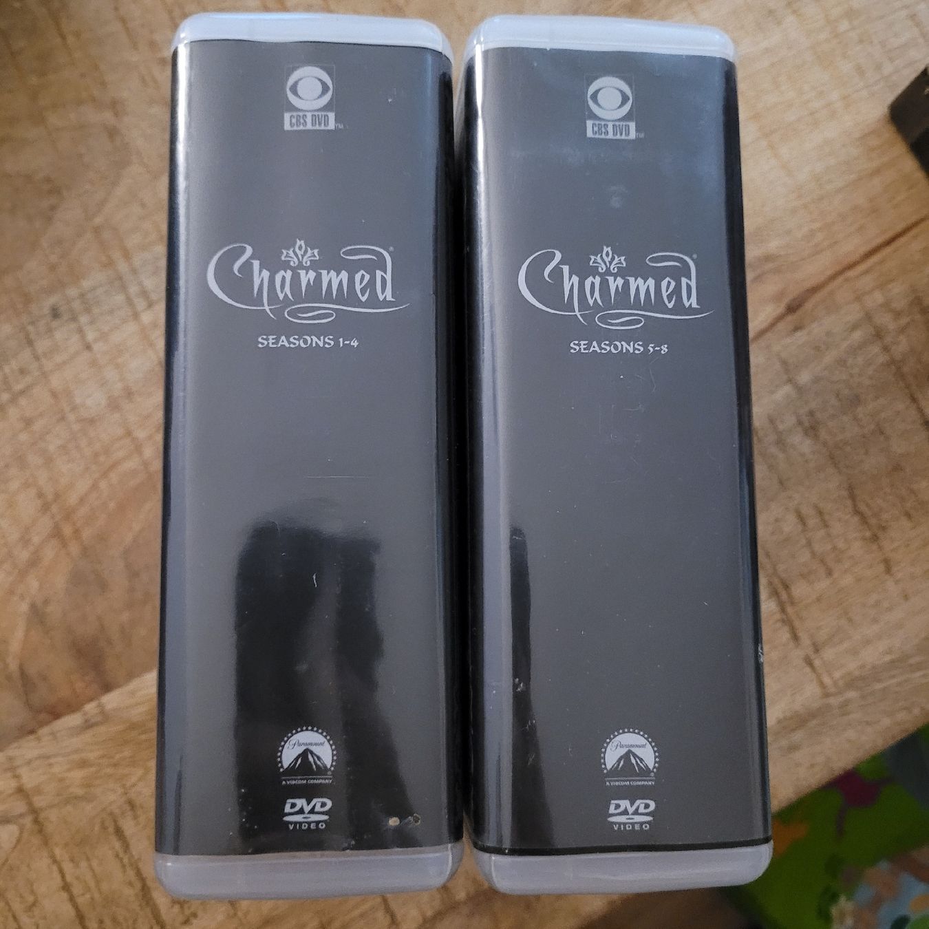 Alle DVDs: Charmed 1-8 staffel dvd Import dvd code 2 mit deutschem ton – Gebraucht aus Volketswil von uffdu 3