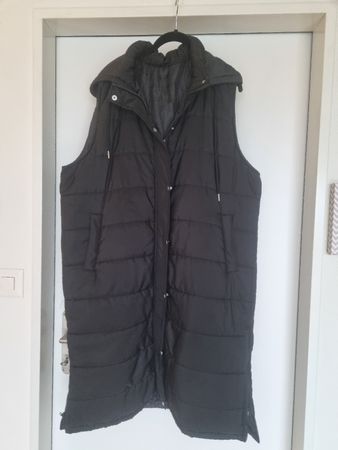 Lange Steppweste schwarz mit Kapuze, Grösse 44/46
