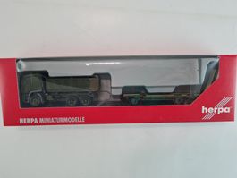 Herpa Iveco Trakker mit Tieflader Schweizer Armee H0 1:87