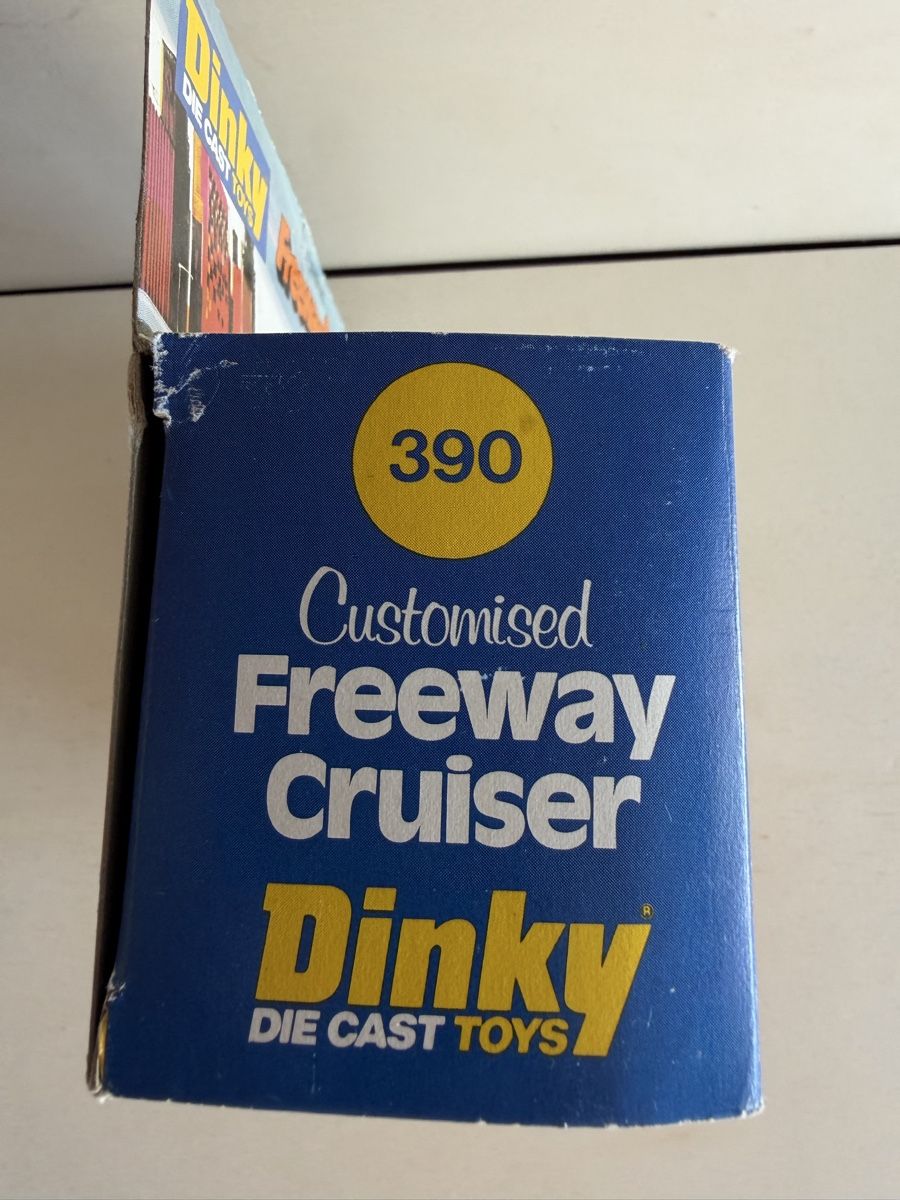 Dinky Toys Modellini d'auto: Dinky 390 Customised Freeway Cruiser Vampire van – Usato da Evionnaz venduto da eriba430 1