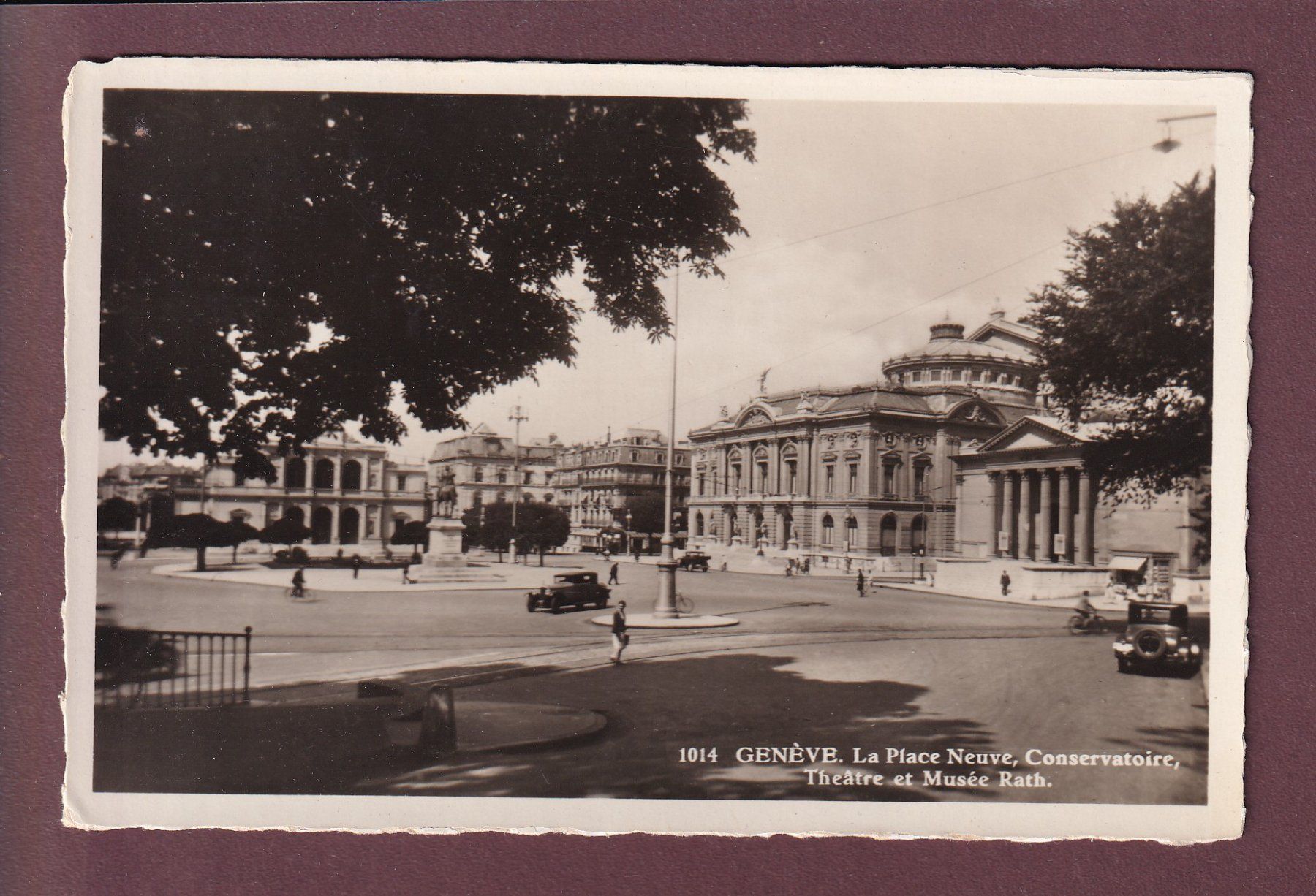 Cartoline postali: GENEVE - Place Neuve - Oldtimer - 1941 – Usato da Pully venduto da nicecards