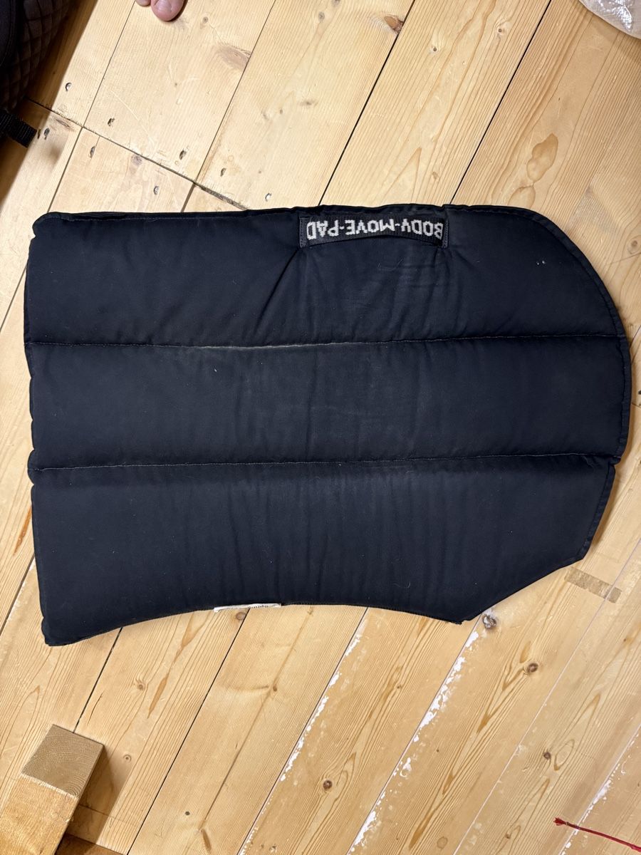 Selles, accessoires: Body move pad pro Springen – D'occasion à Eptingen par GT-ServiceandRepair