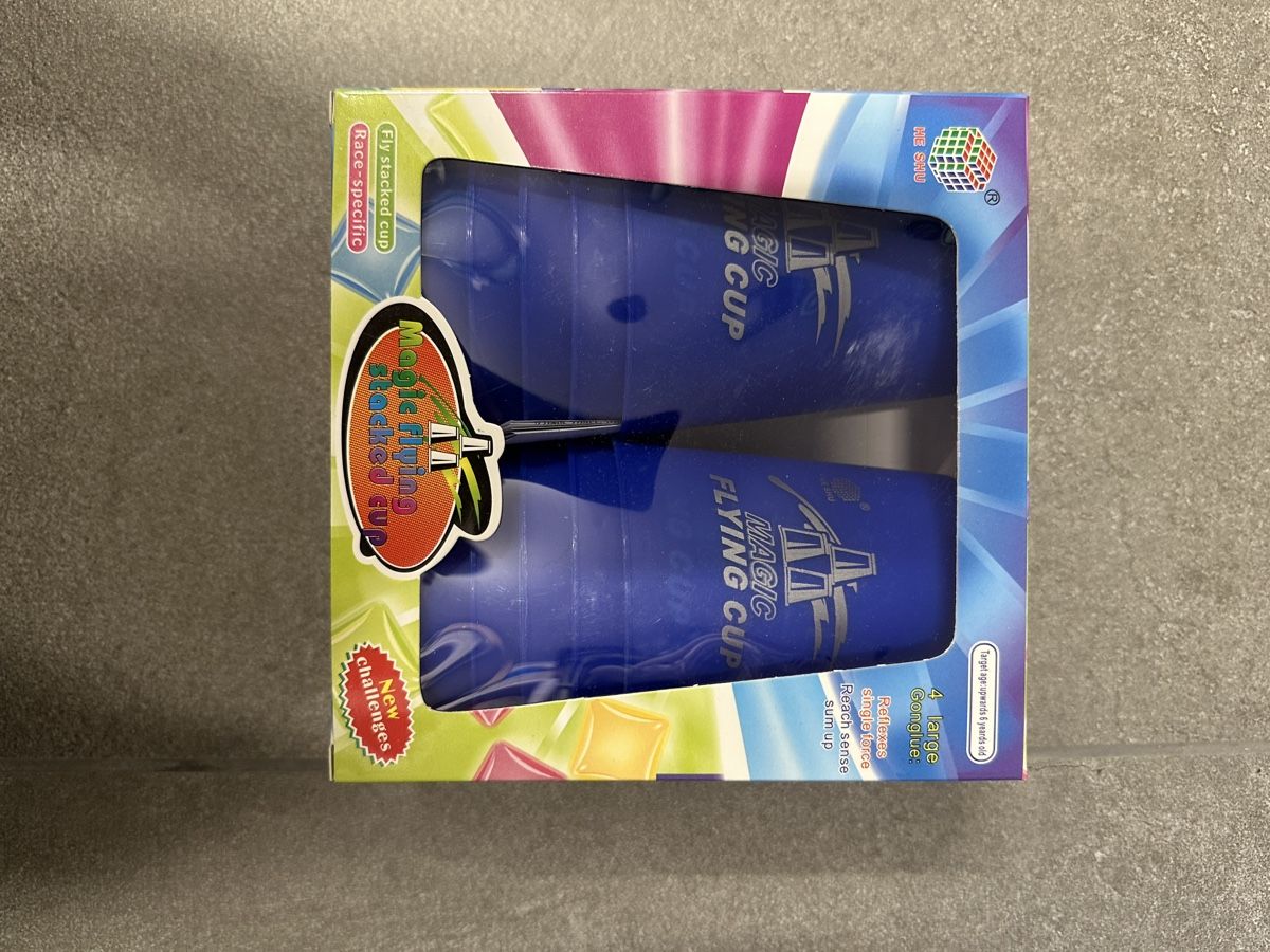 Giochi: Magic Flying Cup - Geschwindigkeitsstapeln - Neu! – Nuovo e nell'imballaggio originale da Kölliken venduto da Djilazro