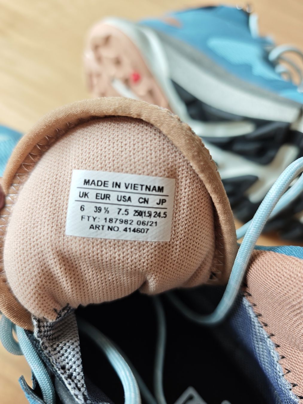 Scarpe da donna: Wanderschuhe Salomon Damen Gr. 39 – Nuovo (secondo la descrizione) da Huttwil venduto da mruch1 6