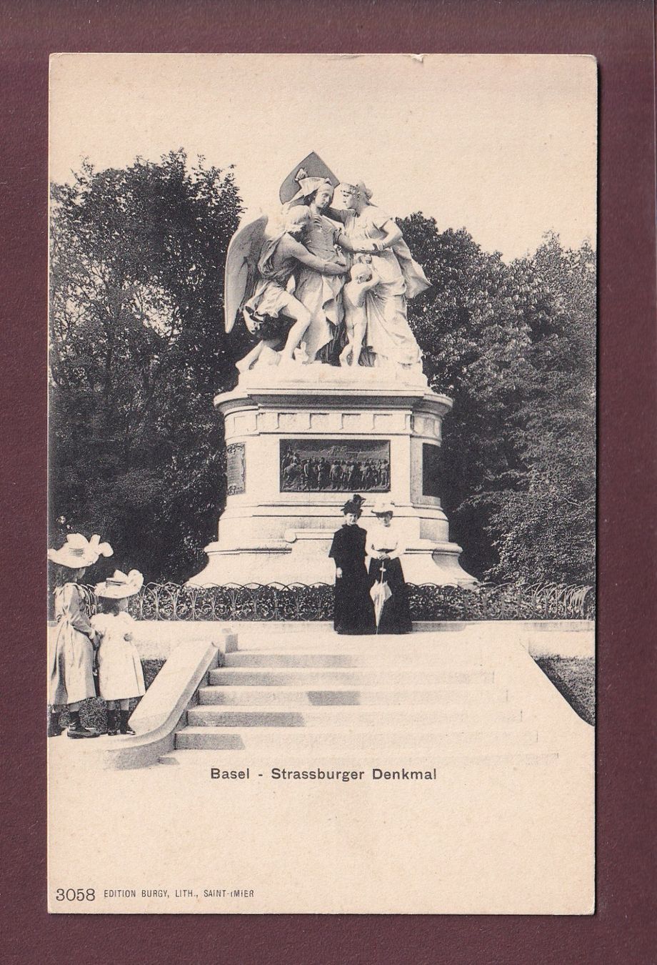 Cartoline postali: BASEL - Strassburger Denkmal - Leute – Usato da Pully venduto da nicecards