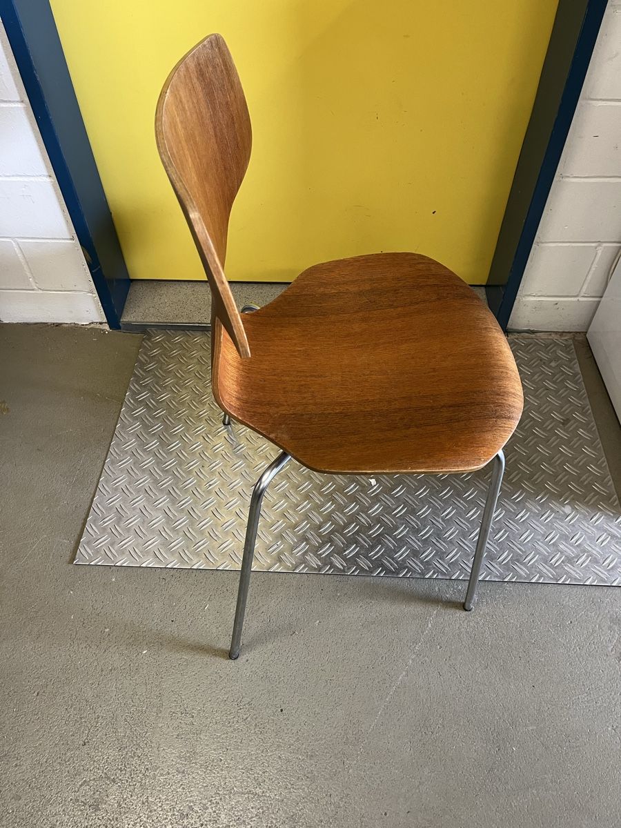 Fritz Hansen Stuhl, Serie 7, Dänisches Design (Gebraucht) in Strengelbach für CHF 150 – nur Abholung auf Ricardo kaufen