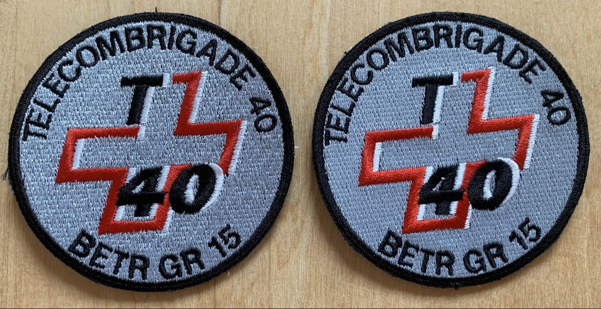 Armée suisse Plaquettes & Badges: 2 Badges Übermittlung – D'occasion à Goldingen par Bergler012