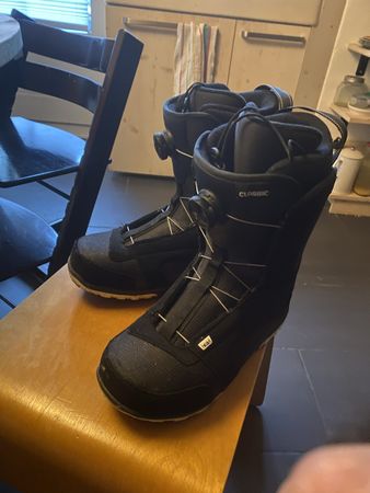 Snowboardschuhe Gr. 43, Marke Classic, sehr guter Zustand