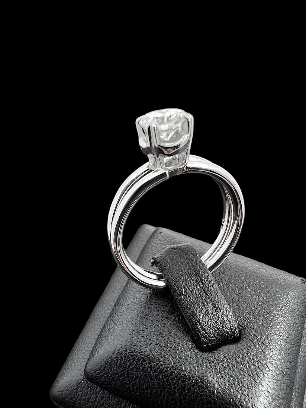 Anelli: Beautiful 0.73c Solitaire 18k White Gold Ring size 54 – Usato da Morges venduto da 24time 3