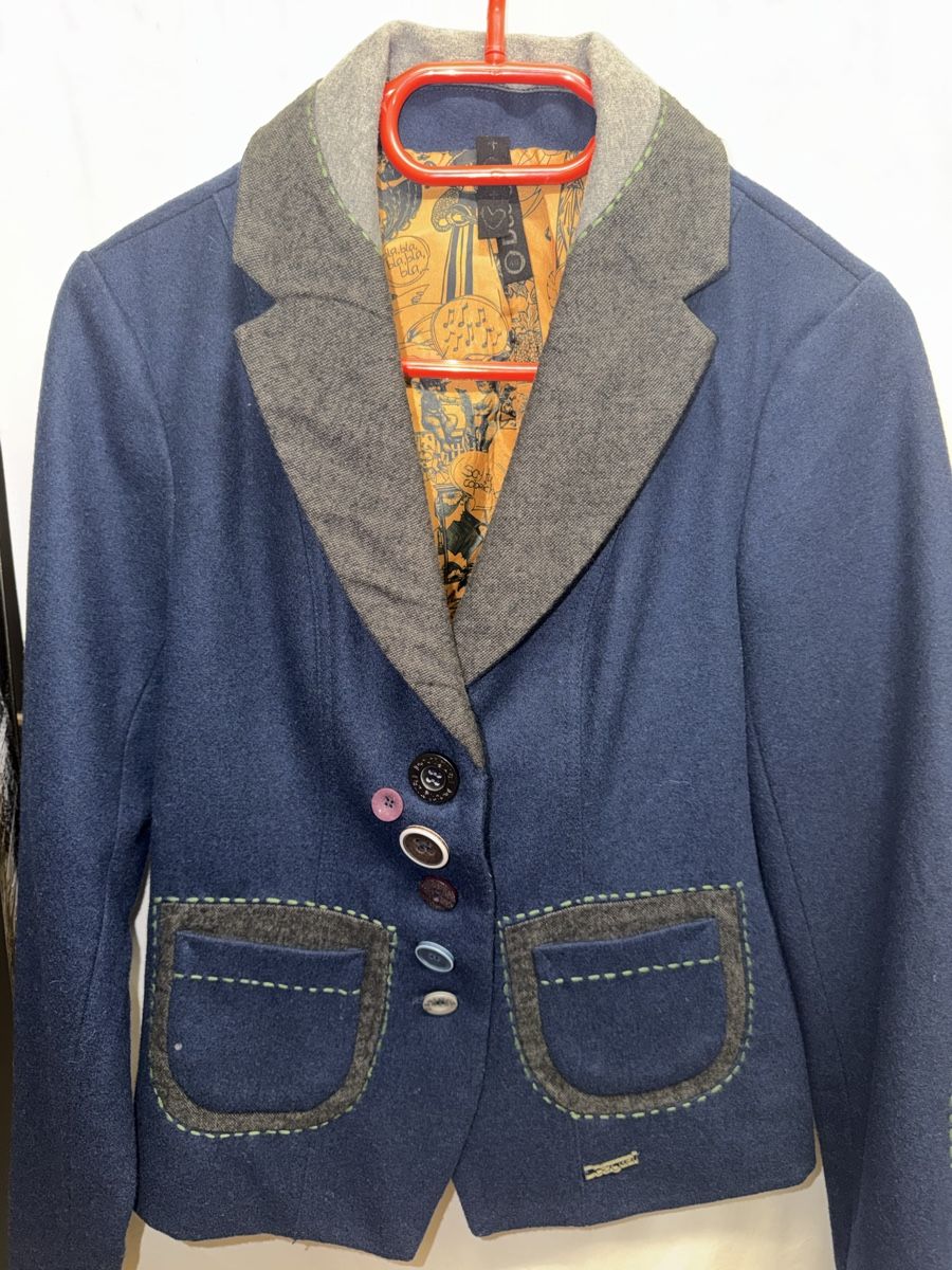 Completi & Tailleur: Desigual Blazer mit bunten Knöpfen – Usato da Hinwil venduto da zu_zuli 2