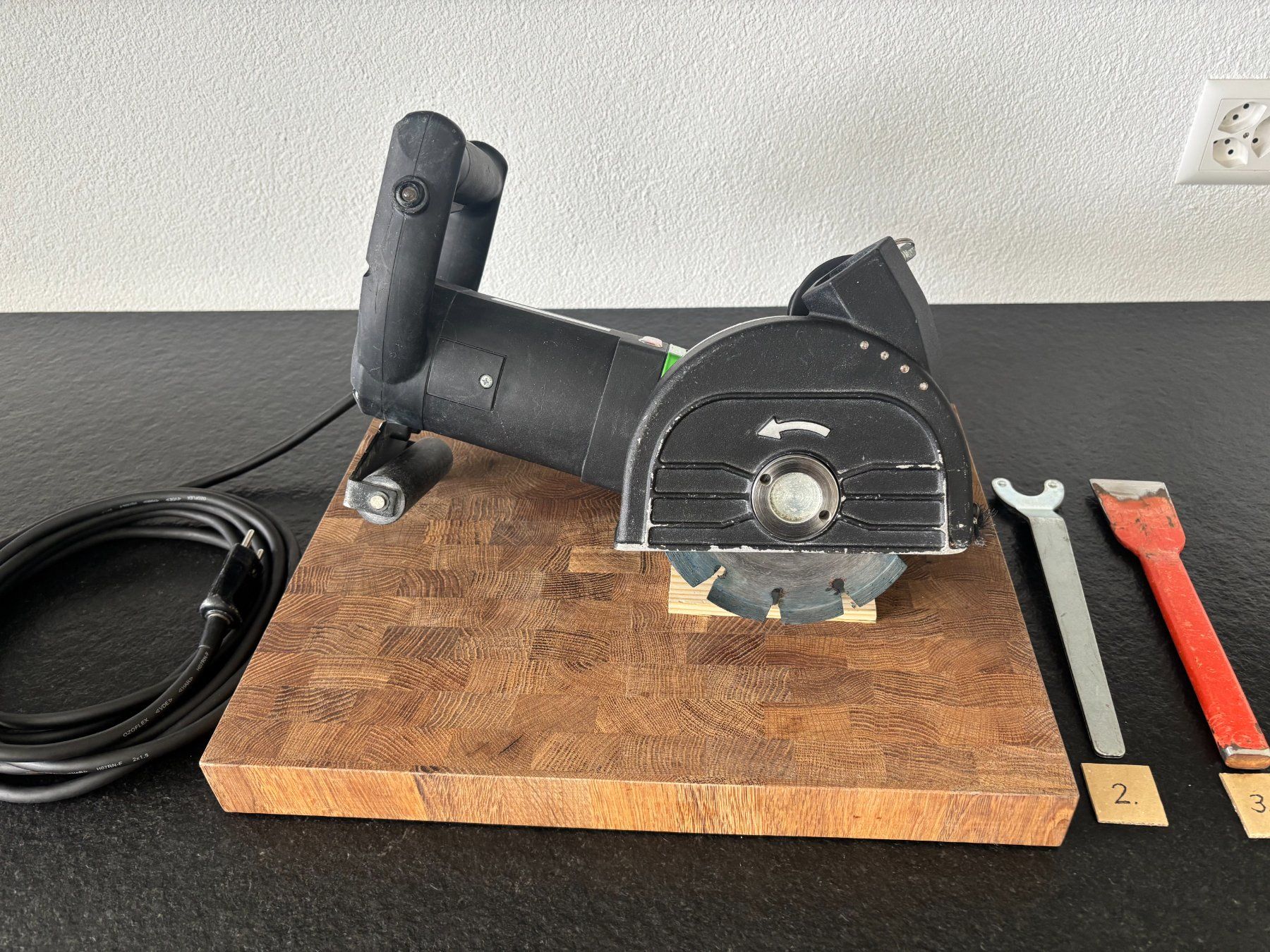 Tutte le macchine: EMF 150 Eibenstock Mauerschlitzfräse – Usato da St. Pantaleon venduto da McIntosh01