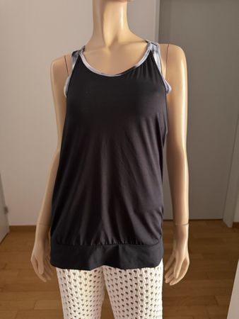 H&M Sport Damen Top Gr. M schwarz Sporttop Sport-BH 