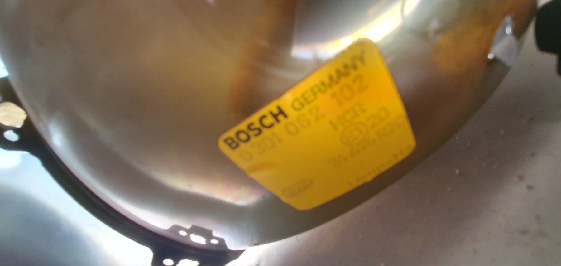 Bosch Fari: 0301062102 Frontscheinwerfer BOSCH REKORD E RECHTS – Usato da Langnau i. E. venduto da Superseven69