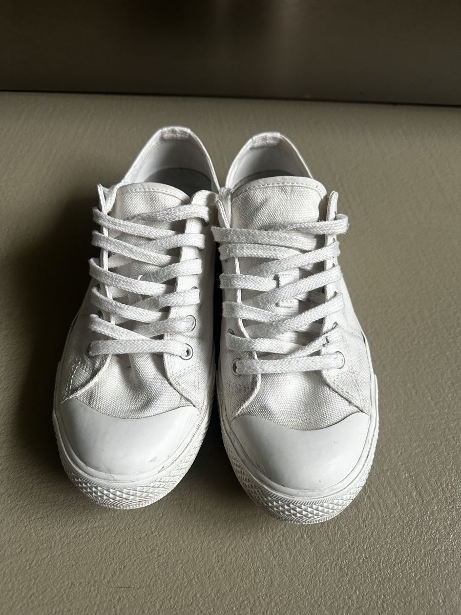 Muji Damenschuhe: MUJI Sneaker Canvas Weiss Grösse EU38 – Gebraucht aus Zürich von Bingobongo03