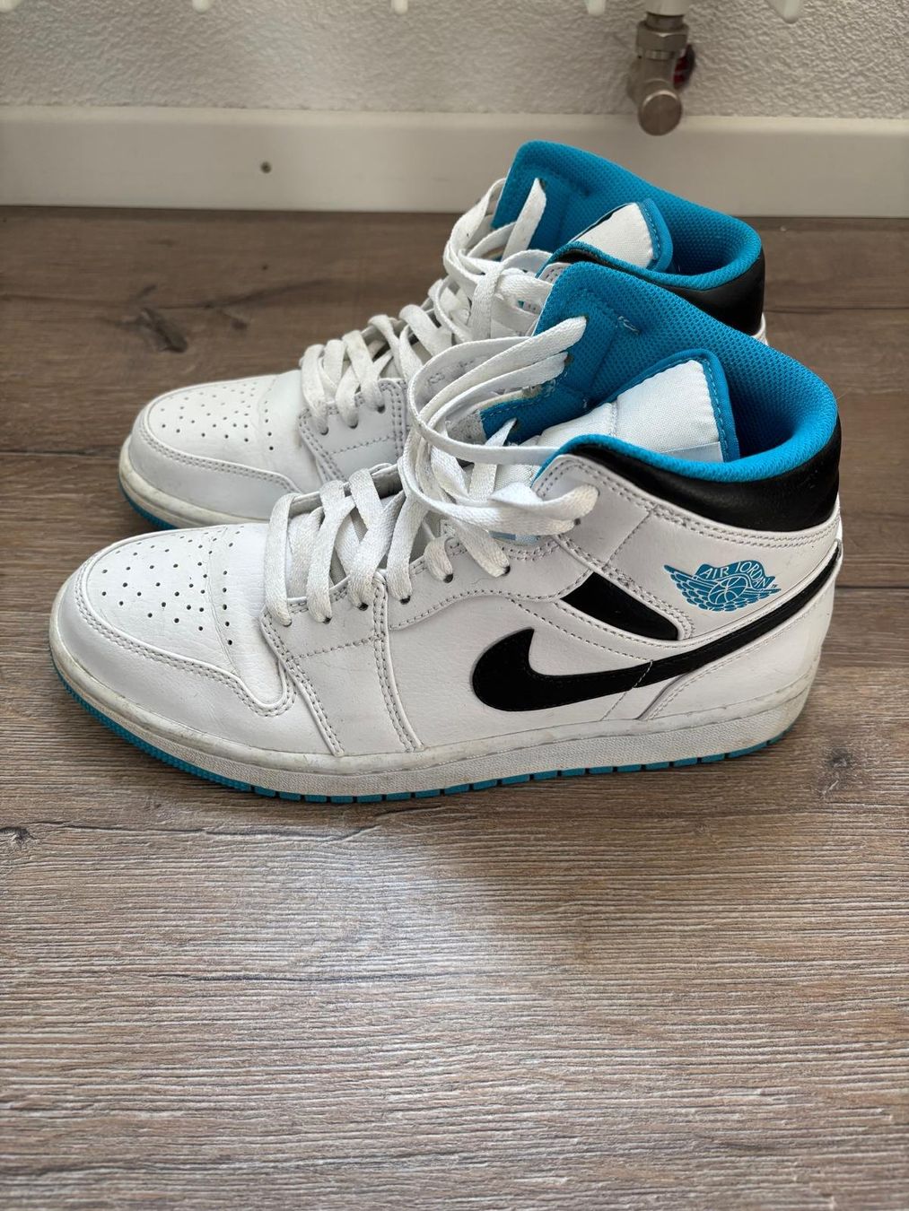 Jordan Scarpe da uomo: Nike Air Jordan 1 Mid – Usato da Wangen an der Aare venduto da Manumech 1