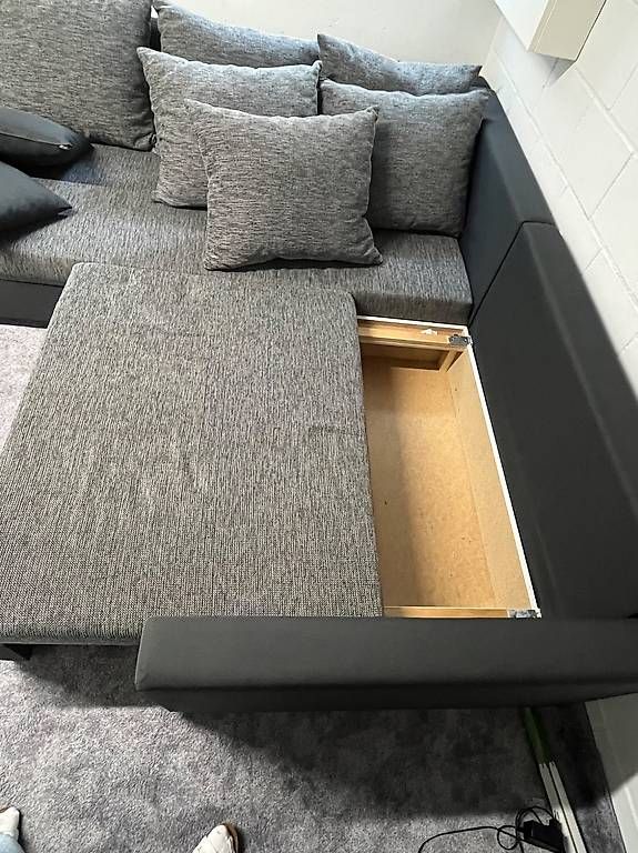 Divani: Neuwertiger Ecksofa mit 8 Kissen – Usato da Buch am Irchel venduto da ber_8fgp 4